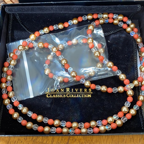 Joan River’s bead necklace and bracelet set in coral, gold and clear. Sz 22” - Picture 2 of 9